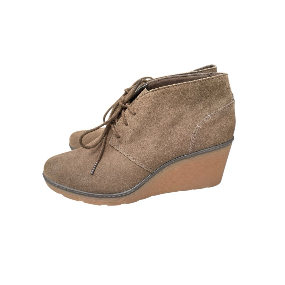 CLARKS Women's 8.5 Hazen Charm Ankle Suede Laced Wedge Boots Comfort Tan‎ Camel